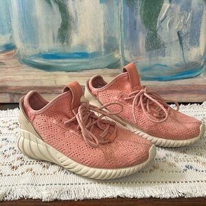 Kids Pink Sneakers size 4 1/2 Adidas tubular